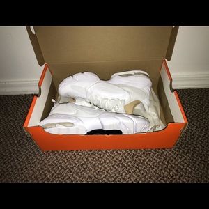 Nike Air Max Alpha Savage